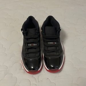 Jordan 11 Retro Playoffs/Breds (2012)